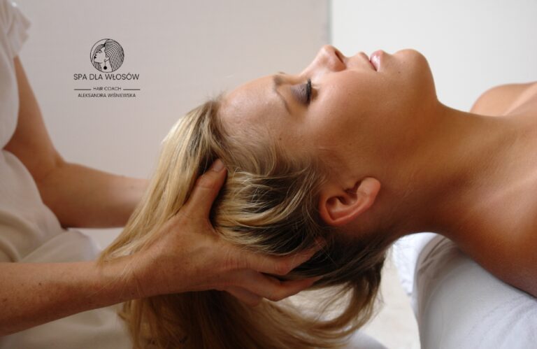 Masaż wibracyjny skóry głowy